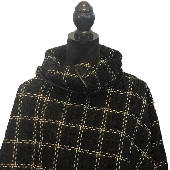 A&O International Black Checked Wrap size S/M - Picture 12 of 14